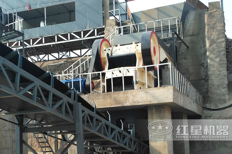 花崗巖破碎生產線:一段顎破機 花崗巖破碎生產線:一段顎破機