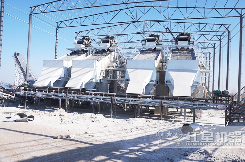 江西砂巖全自動環(huán)保石子生產線現場圖1