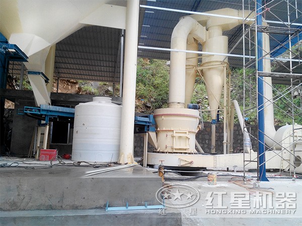 擺式磨粉機客戶現(xiàn)場 擺式磨粉機客戶現(xiàn)場