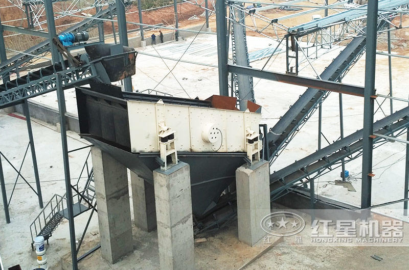 海綠石圓錐破碎機作業(yè)現(xiàn)場2 海綠石圓錐破碎機作業(yè)現(xiàn)場2