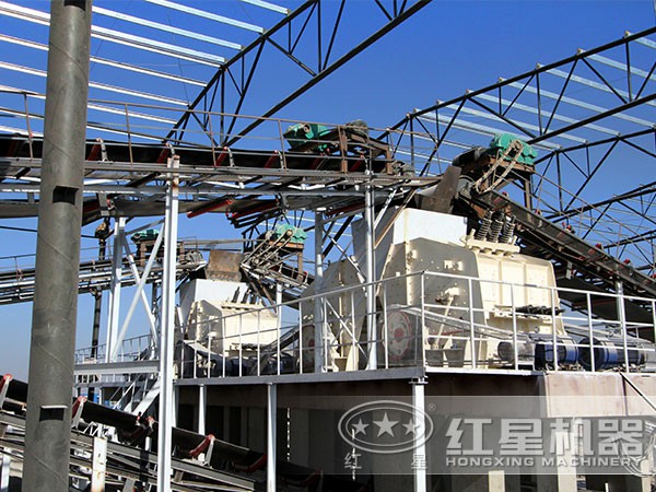 反擊破破碎青石現場 反擊破破碎青石現場