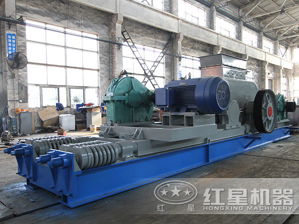 透輝石對輥式破碎機生產車間 透輝石對輥式破碎機生產車間