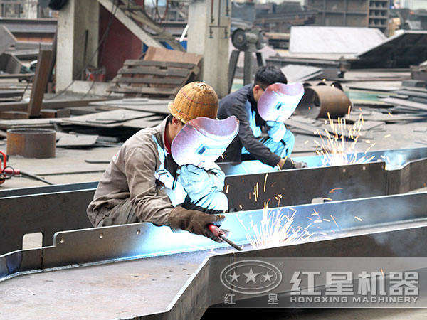 螢石錘式破碎機匠心做工、質(zhì)量過硬 螢石錘式破碎機匠心做工、質(zhì)量過硬