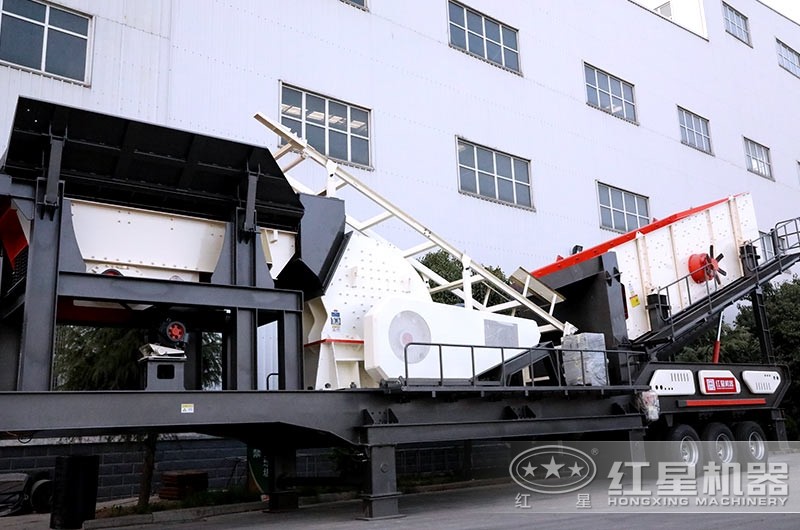 可流動的全自動錘式粉碎機配振動篩，實現一次成型，篩分多種規格