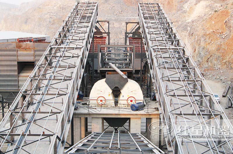 錘式破碎機(jī)安裝完工 錘式破碎機(jī)安裝完工