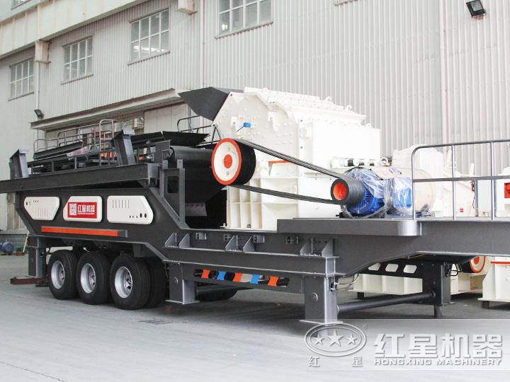 移動(dòng)式細(xì)碎機(jī)能夠?qū)Σ煌捕鹊奈锪线M(jìn)行細(xì)碎加工,效能高節(jié)能 移動(dòng)式細(xì)碎機(jī)能夠?qū)Σ煌捕鹊奈锪线M(jìn)行細(xì)碎加工,效能高節(jié)能