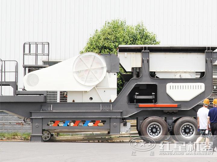 客戶到場參觀輪胎移動破，七大模塊，多種組合，滿足用戶需求