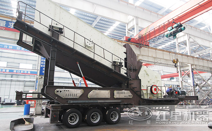 輪胎移動式河卵石破碎設備,中細碎反擊破+篩分一體機,效能高節能、綠色環保