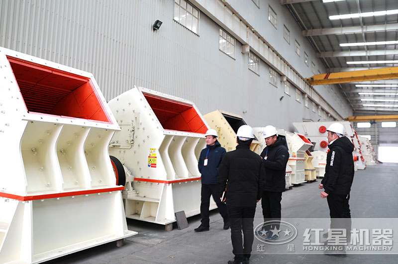 客戶來(lái)設(shè)備生產(chǎn)車(chē)間實(shí)地考察 客戶來(lái)設(shè)備生產(chǎn)車(chē)間實(shí)地考察