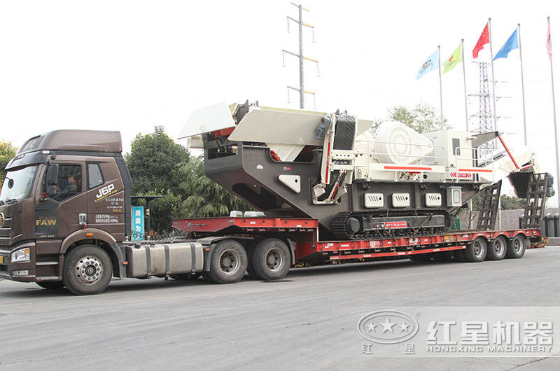 移動履帶一體式破碎機發(fā)往湖南 移動履帶一體式破碎機發(fā)往湖南