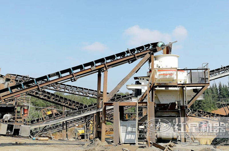 小型制砂機(jī)生產(chǎn)現(xiàn)場(chǎng),第二季度開(kāi)始盈利 小型制砂機(jī)生產(chǎn)現(xiàn)場(chǎng),第二季度開(kāi)始盈利