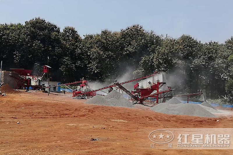 巖石破碎機生產(chǎn)線實拍圖 巖石破碎機生產(chǎn)線實拍圖