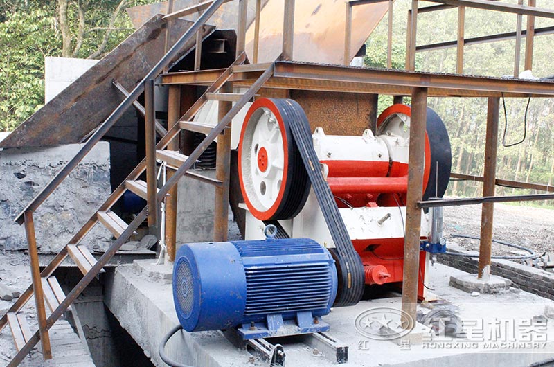 69顎式破碎機作業現場圖片 69顎式破碎機作業現場圖片