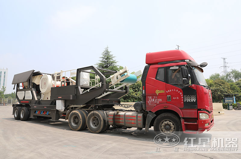 建筑廢料粉碎機(jī)直接開往客戶現(xiàn)場(chǎng) 建筑廢料粉碎機(jī)直接開往客戶現(xiàn)場(chǎng)