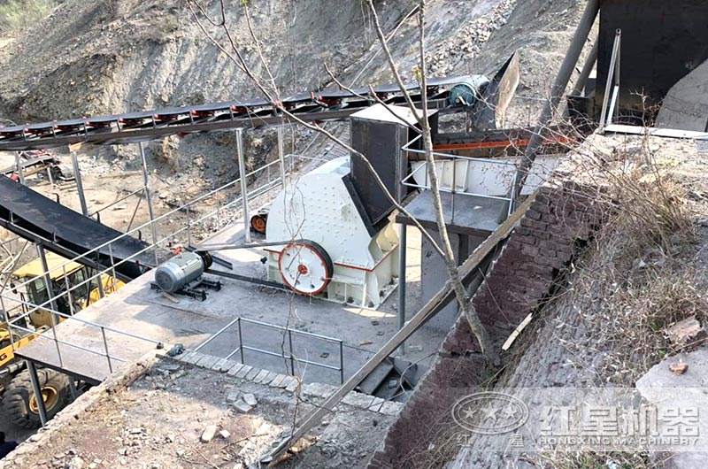 重錘式破碎機(jī)工作現(xiàn)場實(shí)拍圖 重錘式破碎機(jī)工作現(xiàn)場實(shí)拍圖