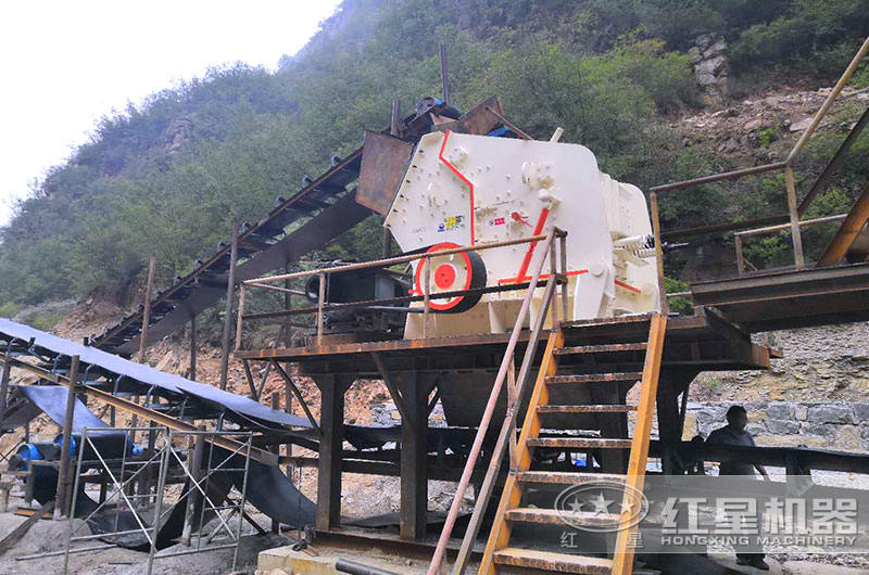 石子生產(chǎn)線現(xiàn)場_反擊式破碎機 石子生產(chǎn)線現(xiàn)場_反擊式破碎機