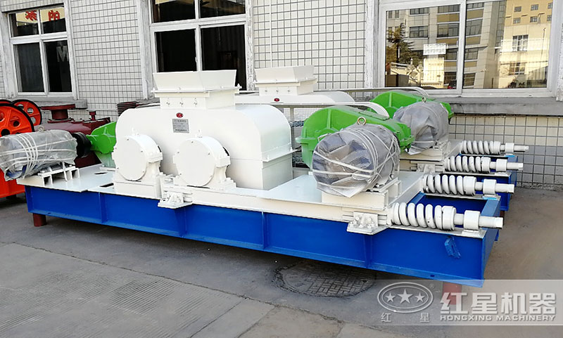 對輥式制砂機(jī) 對輥式制砂機(jī)