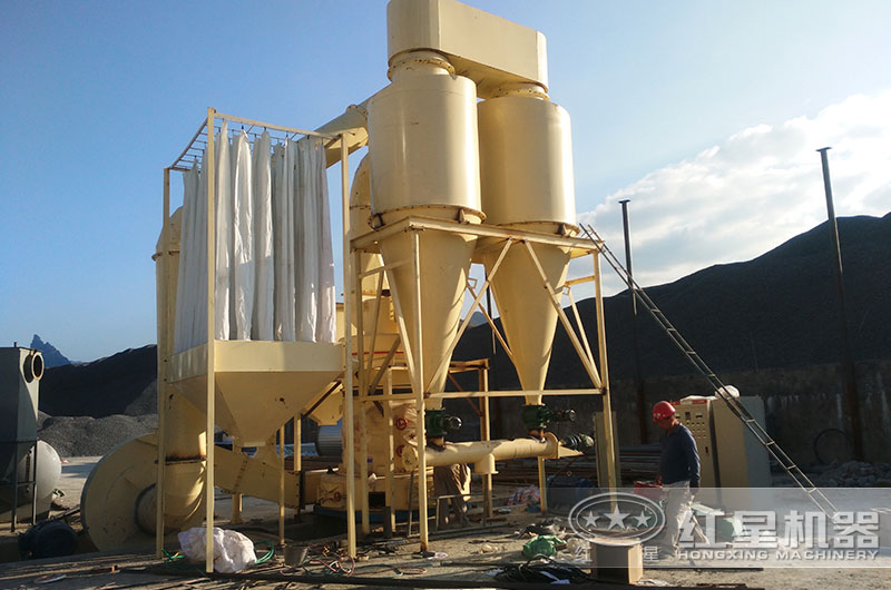 紅星磨粉機工作現(xiàn)場圖片 紅星磨粉機工作現(xiàn)場圖片