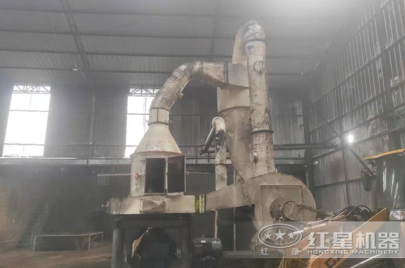 雷蒙磨處理粉煤灰加工現(xiàn)場 雷蒙磨處理粉煤灰加工現(xiàn)場