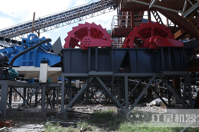 洗砂機聯(lián)機作業(yè)現(xiàn)場 洗砂機聯(lián)機作業(yè)現(xiàn)場